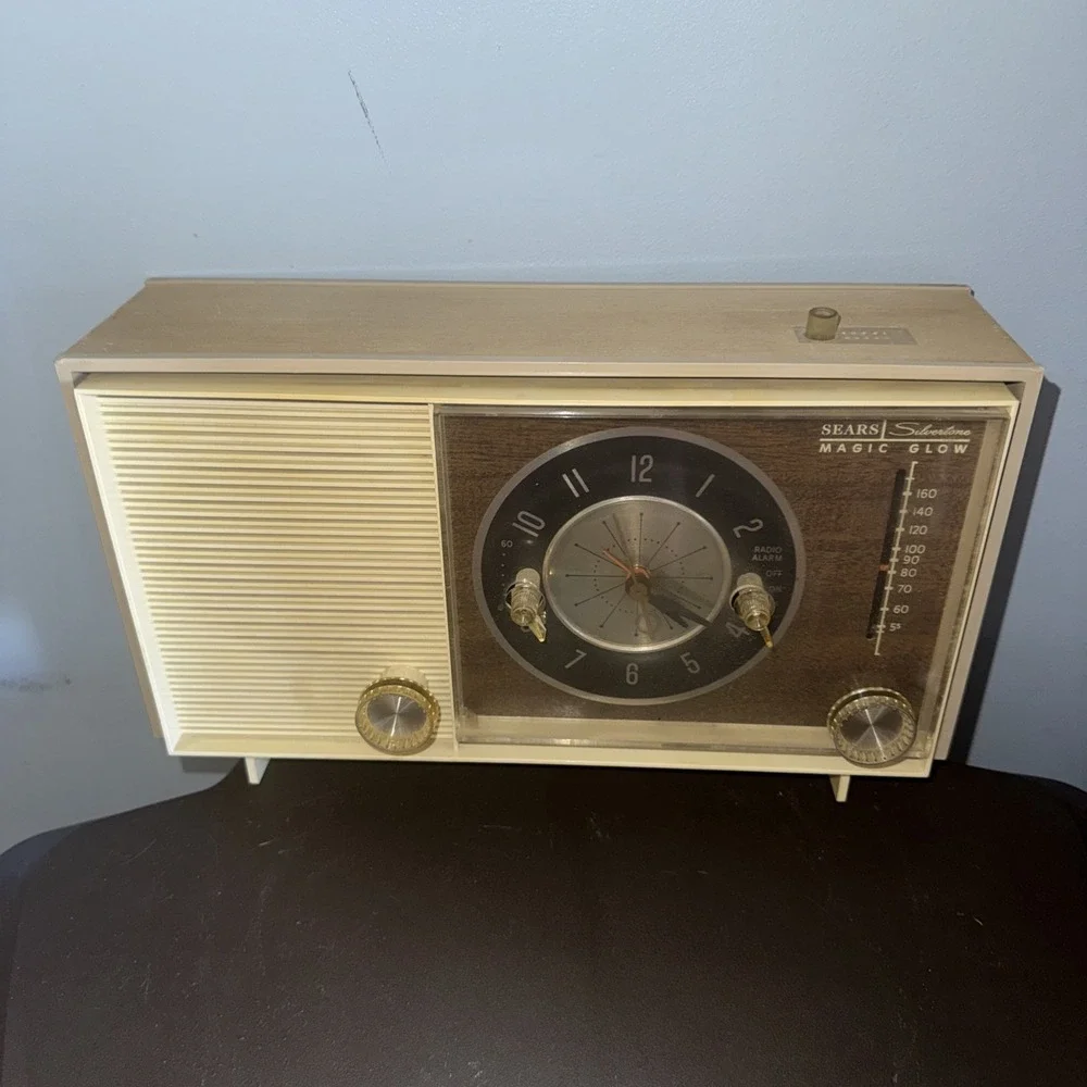 Vtg MCM Sears Silvertone 5036 'Magic Glow' AM Vacuum Tube Alarm Clock Radio Read